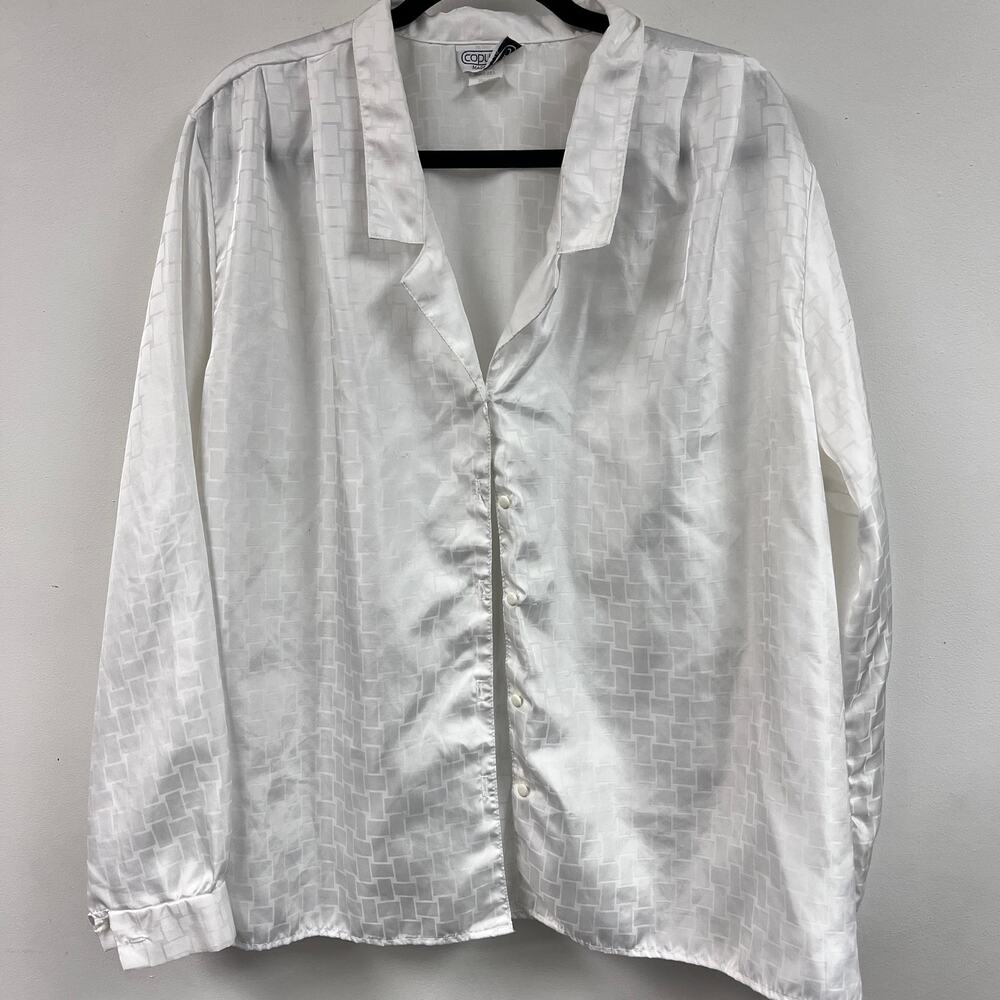Vintage Women's 1980's 1990's silky patterned white button down blouse 22W